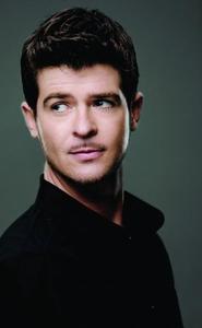 Robin Thicke的出生日期_Robin Thicke的生辰八字