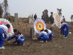 梦见扫墓祭祖是什么意思 做梦梦到扫墓祭祖好不好