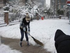 梦见扫雪是什么意思 做梦梦到扫雪好不好