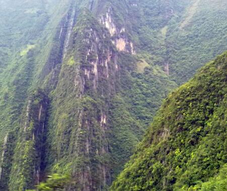 最佳邂逅地点：巫山当阳大峡谷